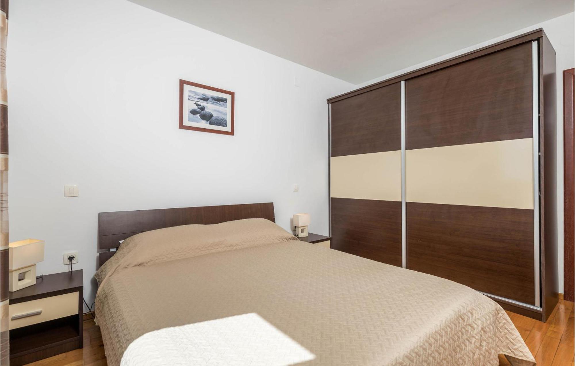 Pet Friendly Apartment In Icici With Wifi Kültér fotó